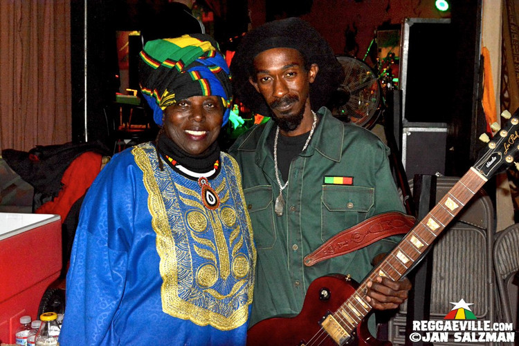 Akae Beka Band, Army, Spiritual, Ky-Enie