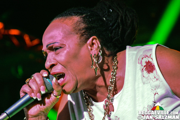 Sister Nancy & Soul Syndicate with Tippa Lee