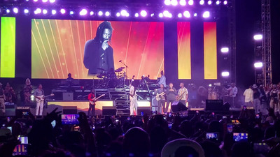 Gary Griffith apologizes on stage to Buju Banton for Hotel Room Search