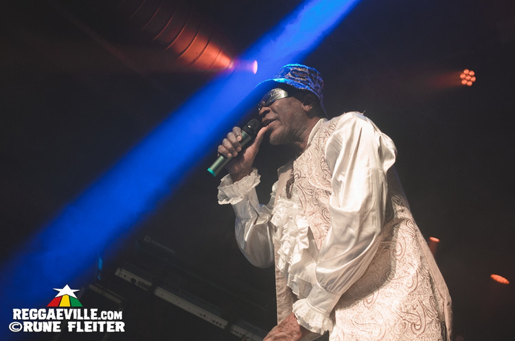 Eek-A-Mouse, Omar Perry