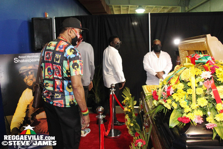 Robbie Shakespeare - Public Viewing