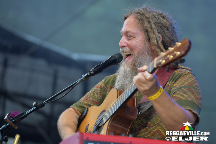 Mike Love, Jamaram meets Jahcoustix