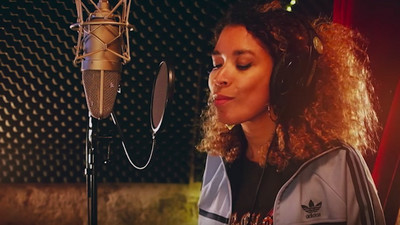 Toure Kunda feat. Flavia Coelho & Naksookhaw - Emma (Sun Ska Anthem 2018)