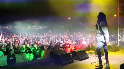 Chronixx - Blaze Up The Fire @ Sierra Nevada World Music Festival 2017