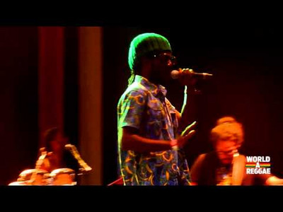 Chronixx & Zinc Fence Redemption - Aint No Giving / They Dont Know @ Reggae Geel 2014