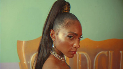 Naomi Cowan x Toddla T feat. Walshy Fire - Champion Bubblah