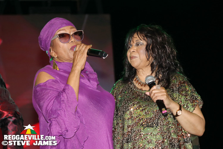 The Manhattans, Deniece Williams, Etana