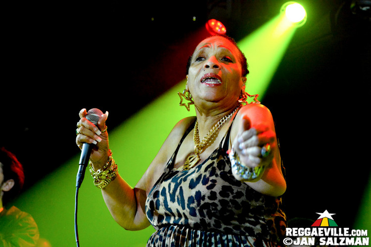 Sister Nancy & Soul Syndicate