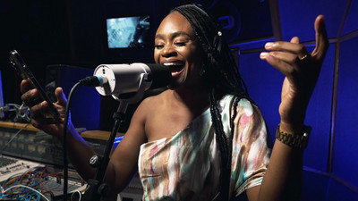 Janeel Mills - Holding Strong (Little Lion Dubplate)