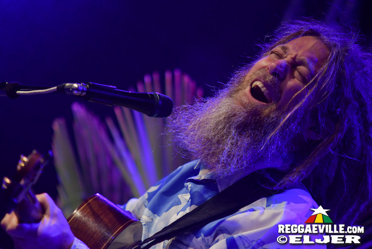 Mike Love, Toké, Martin Jondo