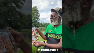 BURNING SPEAR receives his printed copy of the FESTIVILLE MAGAZINE 2023