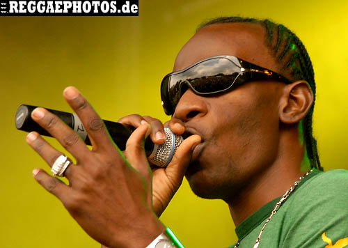 Biography: Lukie D