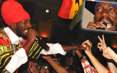 Videos & Photos with Soundcheck: Sizzla in Vienna, Austria 3/26/2012