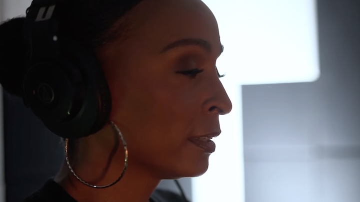 Alaine - Gold [12/15/2025]