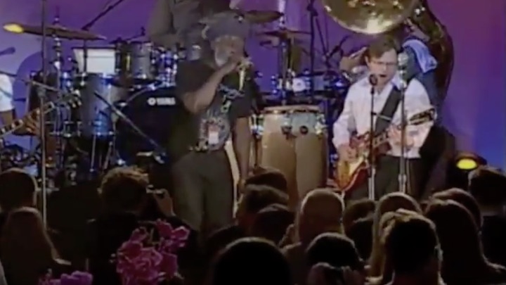 Michael J. Fox, the Roots and Burning Spear - The Harder They Come [11/13/2010]