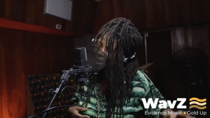 Isha Bel & Goldbar'z - Never Change @ WavZ Session [3/4/2024]