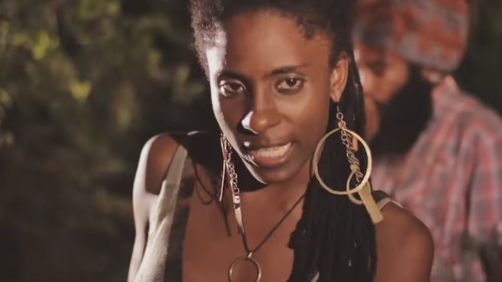 Jah9 - Steamers A Bubble [11/2/2013]