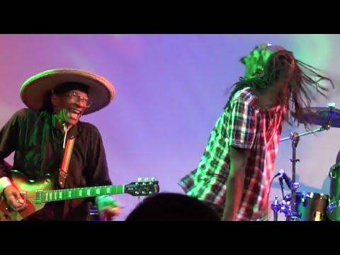Kenyatta Hill feat. Robin Armstrong - I'm Not Ashamed in Redway, CA, USA [2/6/2015]