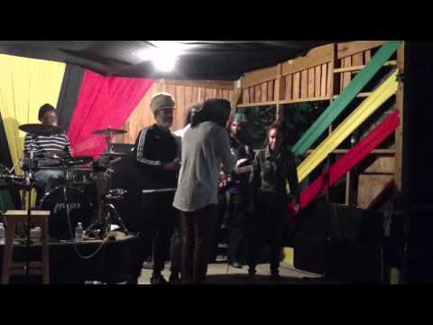 Chronixx, Keznamdi, Kelissa & Chakula @ Skyline Levels in Kingston, Jamaica [2/6/2016]