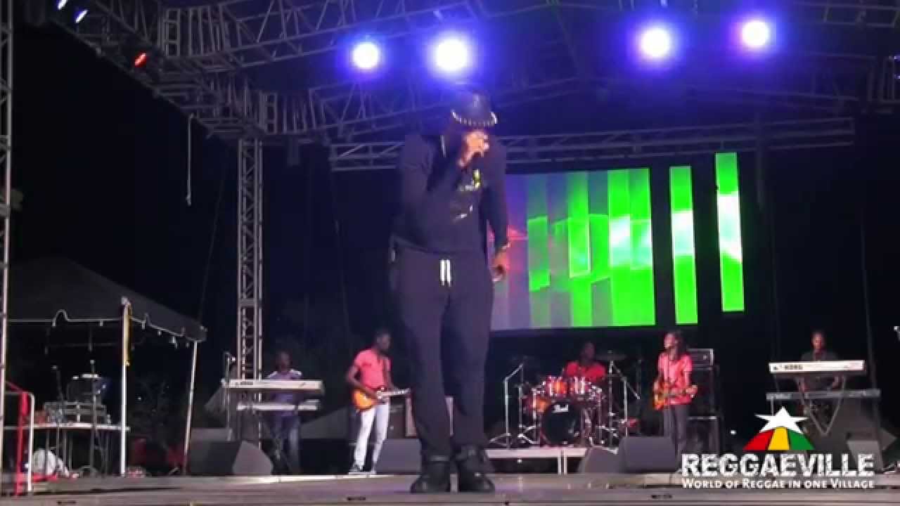 D Major & Dubtonic Kru in Kingston, Jamaica @ Reggae Wednesday [2/25/2015]