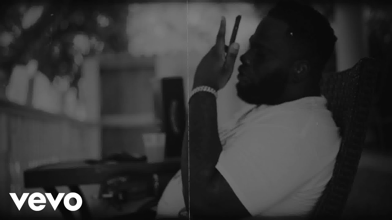 Chronic Law - Smart Work (Lyric Video) [5/7/2023]