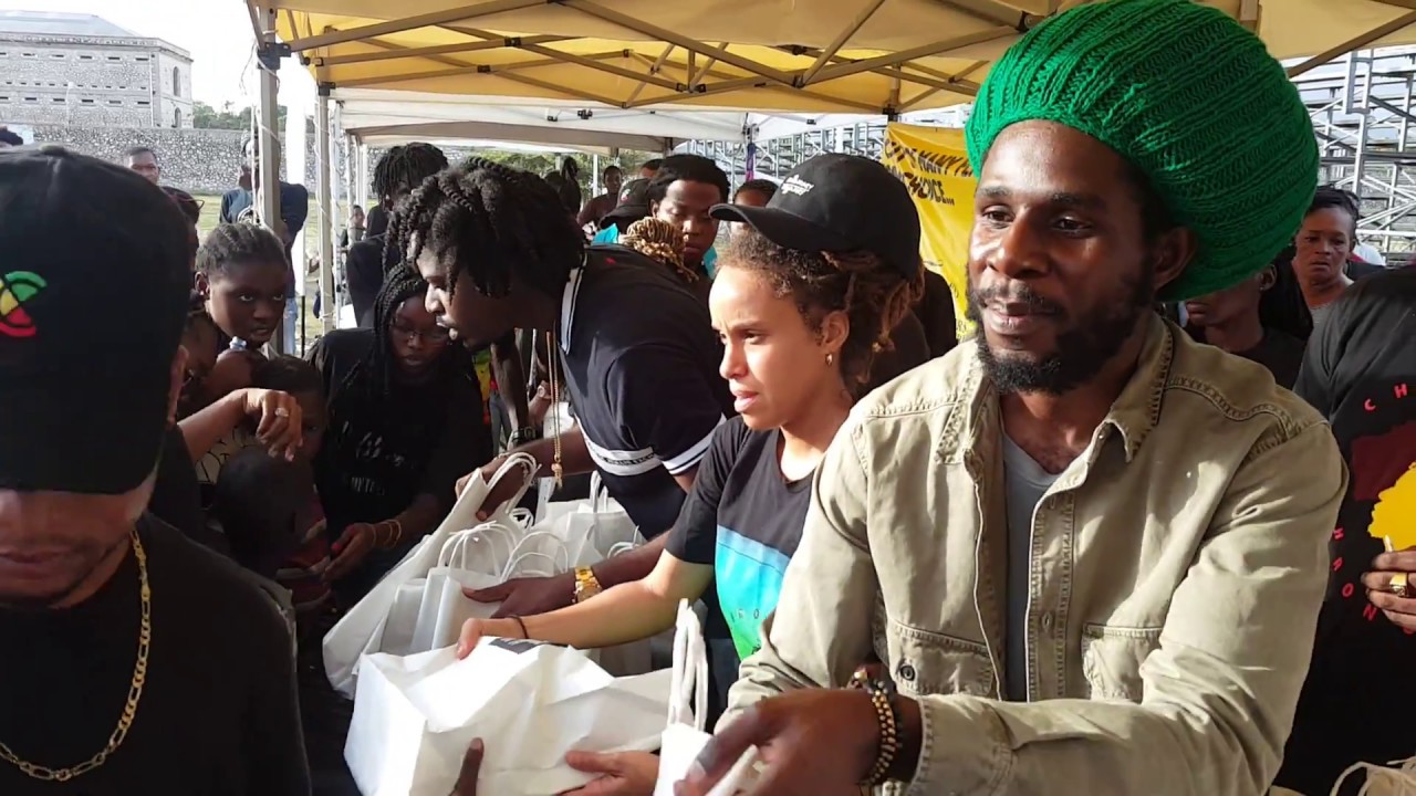 Govana, Chronixx, Kelissa & Koffee Give Back To Spanish Town Residents [9/1/2018]