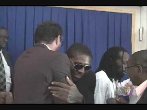 Vybz Kartel & Mavado - Peace Meeting @ Jamaica House [12/8/2009]