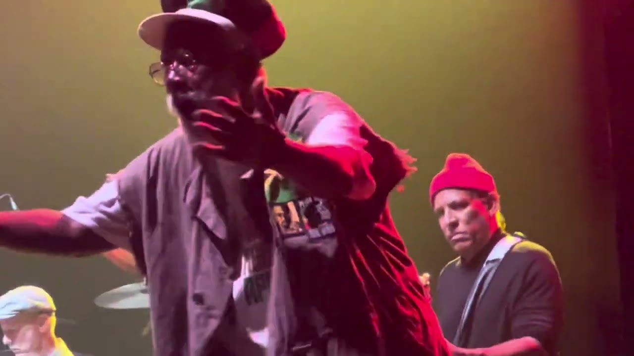 Burning Spear & Burning Band in Paris, France @ Zenith (Fan Video) [10/20/2023]