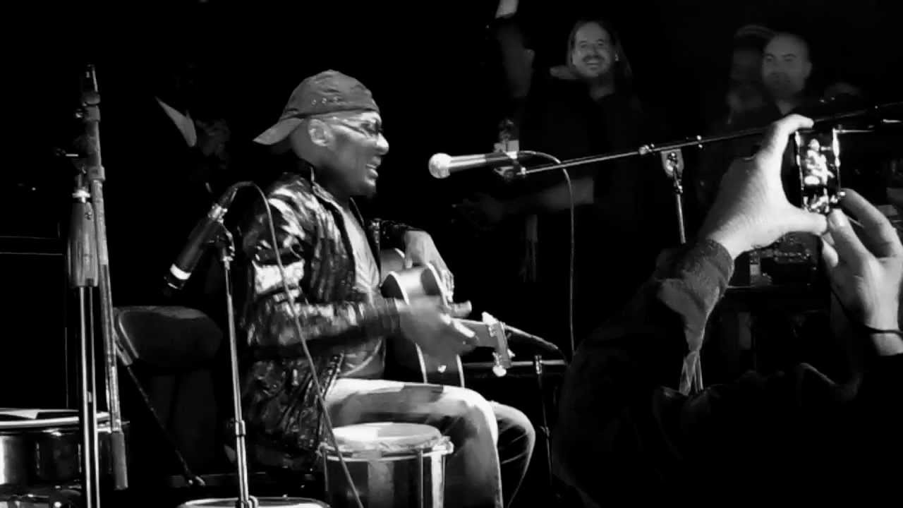 Jimmy Cliff - Many Rivers To Cross in Los Angeles, CA [11/16/2011]