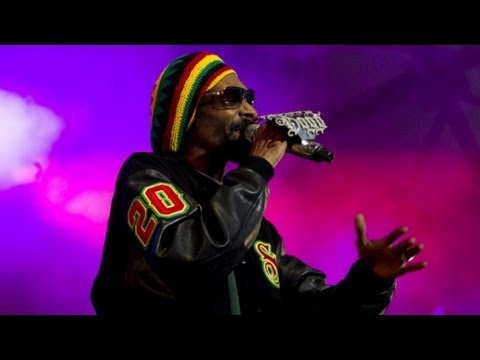 John Paul DeJoria & Snoop Lion Mind Garden Project in Jamaica [8/10/2012]