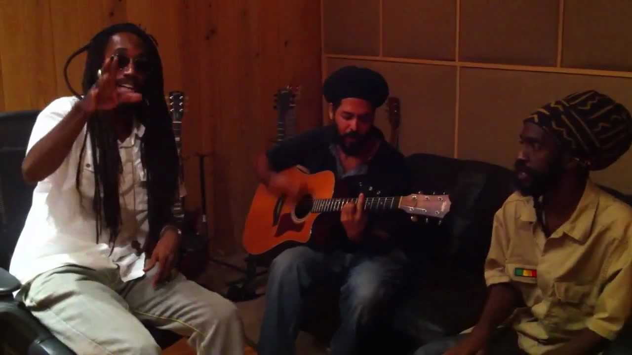 Accoustic Session: Niyorah - No Guts No Glory [12/26/2011]