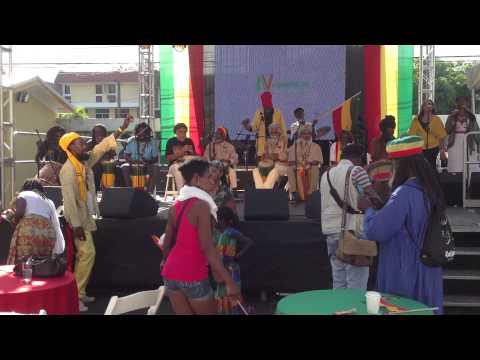 Nyabinghi Drummers @ Bob Marley Museum on Bob Marleys 70th Birthday. [2/6/2015]