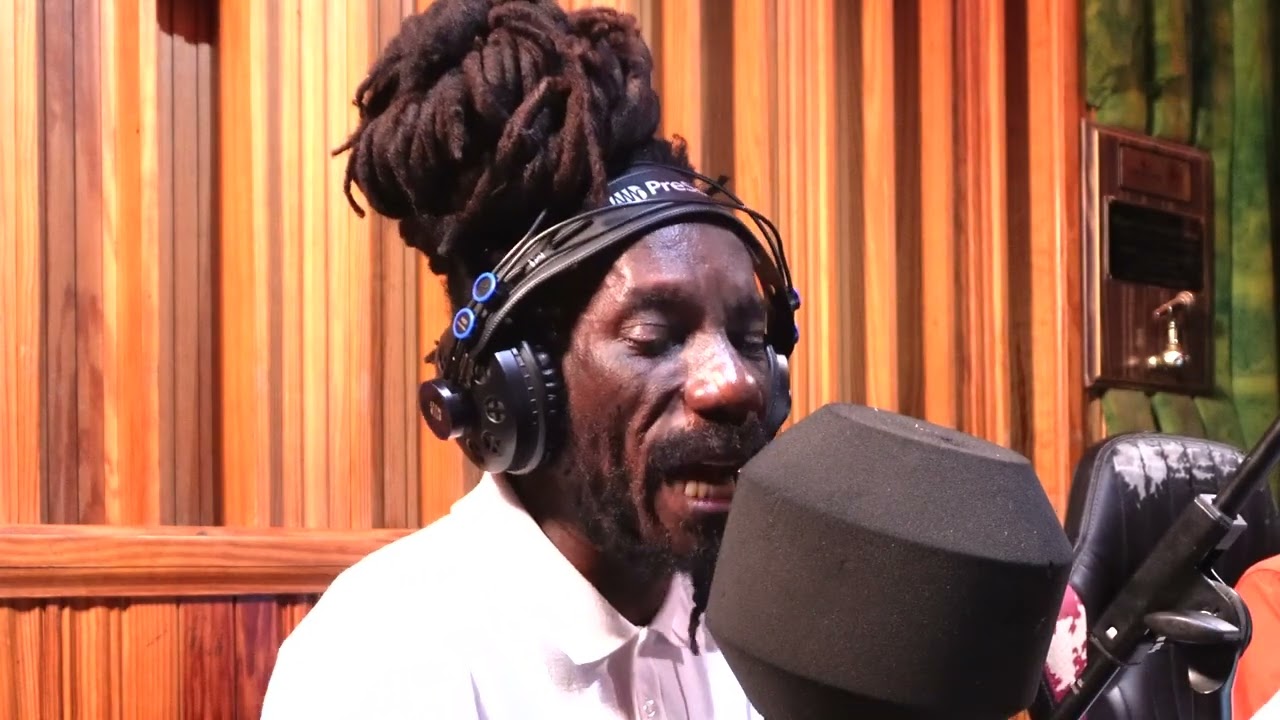 Sizzla - Guide Ova Us (Derrick Sound Dubplate) [8/12/2025]
