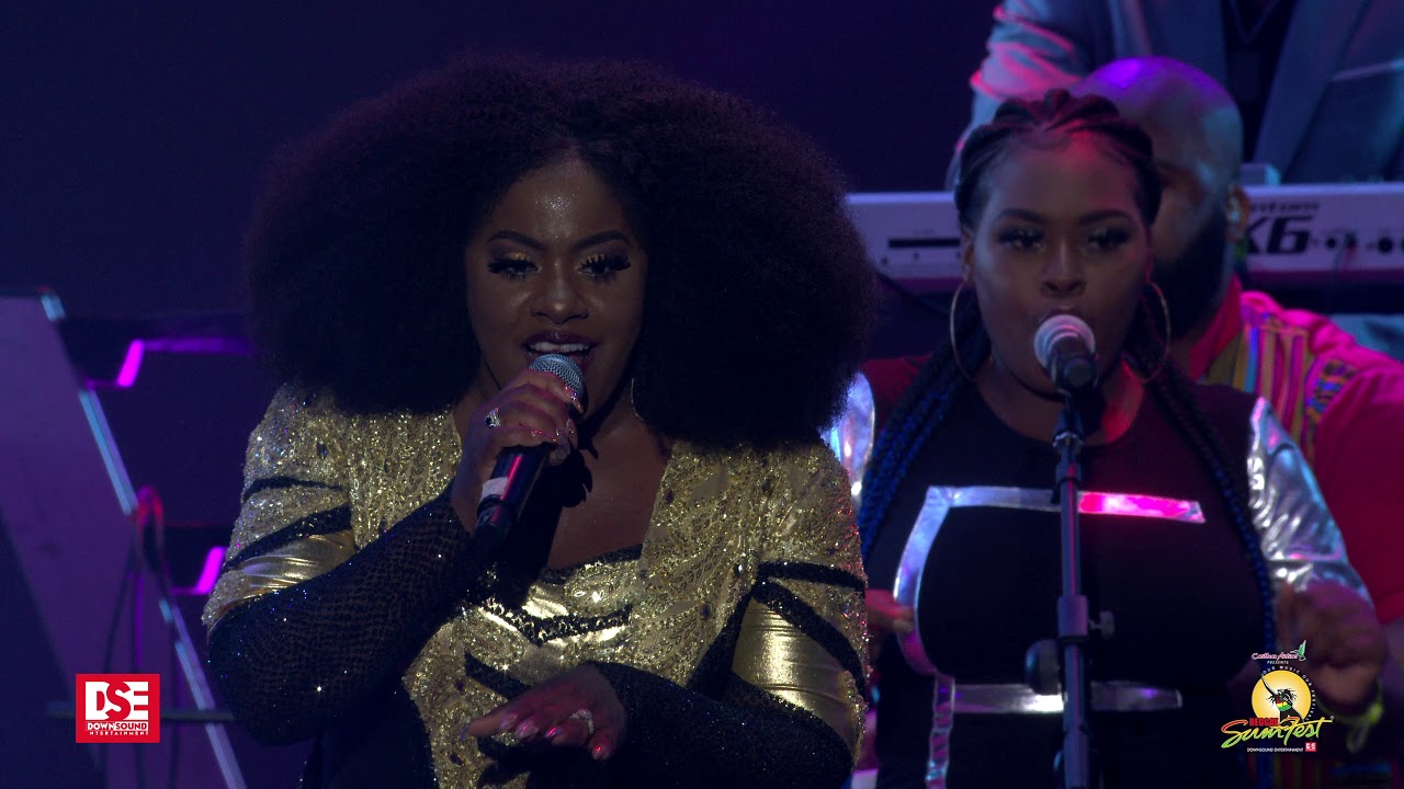 Etana - Blessing & 6 Mins : 21 Secs @ Reggae Sumfest 2019 [7/20/2019]