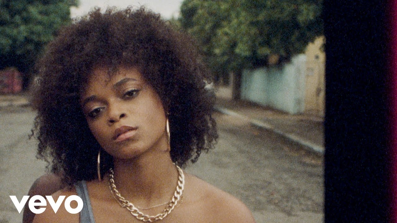 Videos: Lila Iké