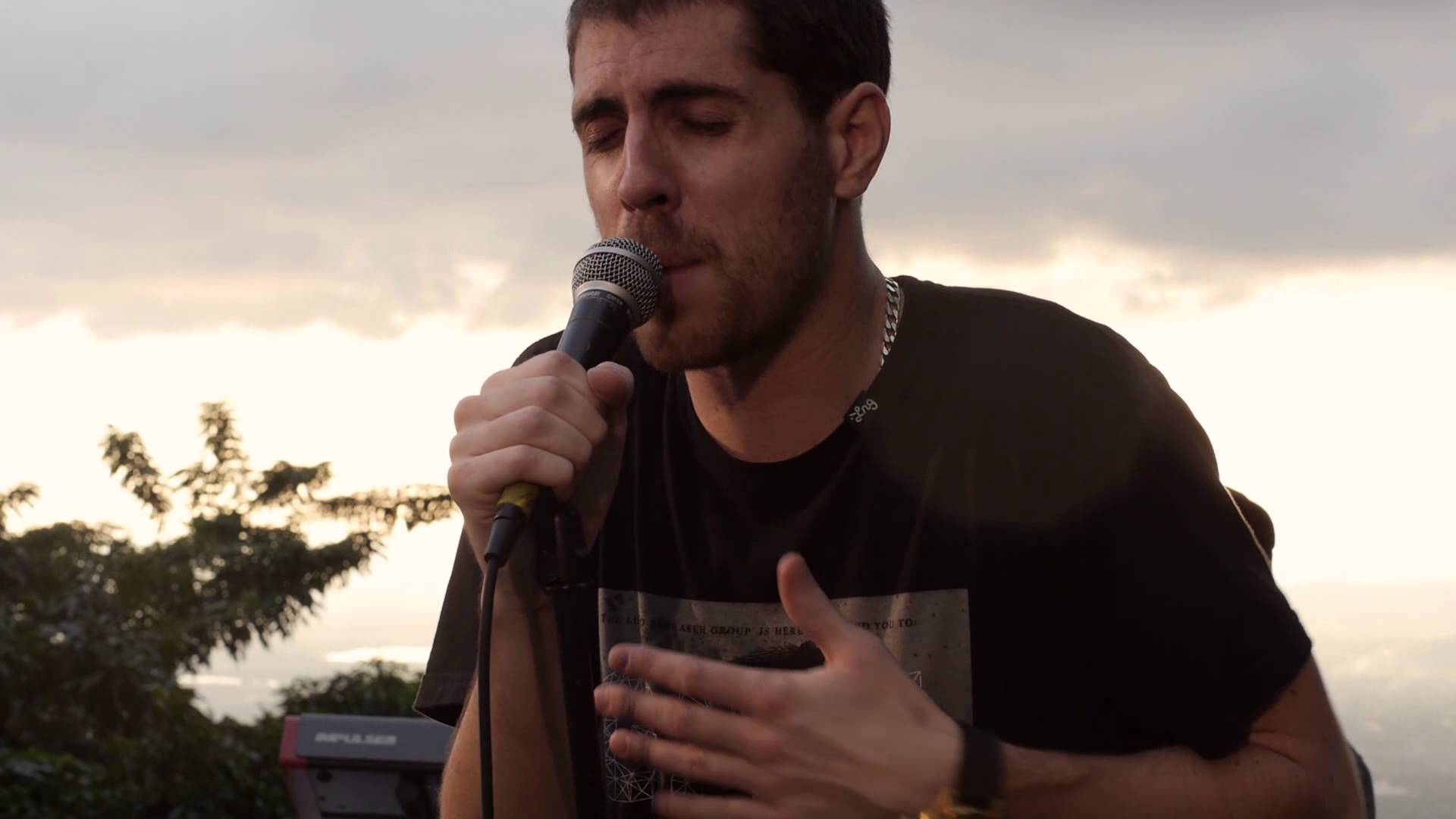 Richie Campbell - Best Friend @ Jussbuss Acoustic [5/23/2015]