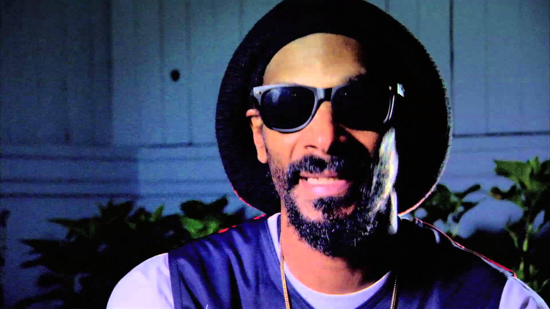 Snoop Lion on Bunny Wailer @ LargeUp TV [1/24/2013]