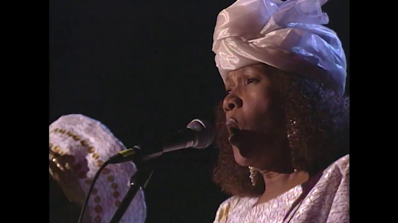 I-Threes & The Wailers - Redemption Song @ Rock & Roll Hall of Fame Induction Ceremony [1/19/1994]