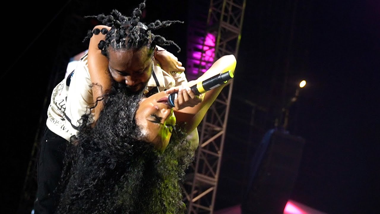 Popcaan & Toni-Ann Singh - Next To Me @ Burna Boy - Live in Jamaica 2022 [12/18/2022]