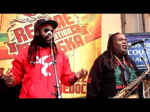 Mecoustic: Tarrus Riley - Marcus Garvey in Paris, France [4/12/2012]