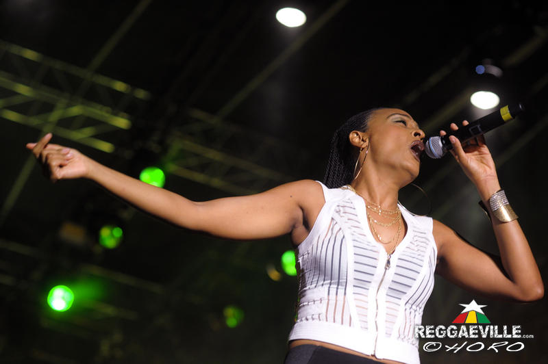 Alaine feat. Dean Fraser @ Ruhr Reggae Summer 2016, 8/5/2016