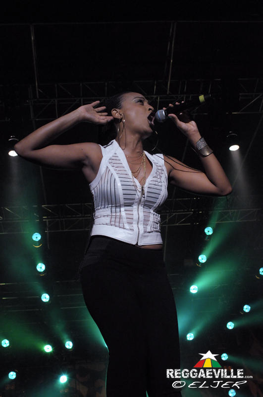 Alaine feat. Dean Fraser @ Ruhr Reggae Summer 2016, 8/5/2016