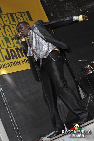 Algebra @ Reggae Jam 2012