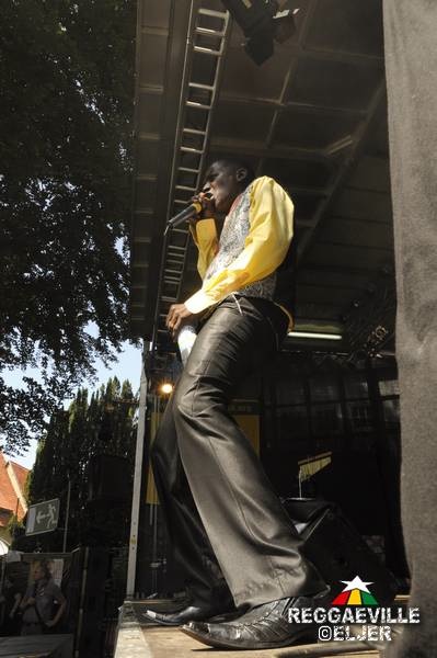 Algebra @ Reggae Jam 2012