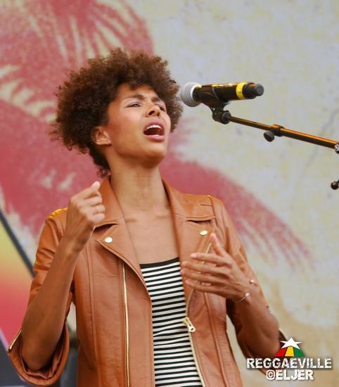 Ayo @ SummerJam 2011