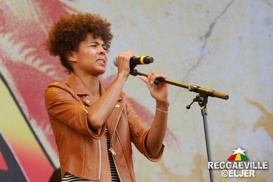 Ayo @ SummerJam 2011