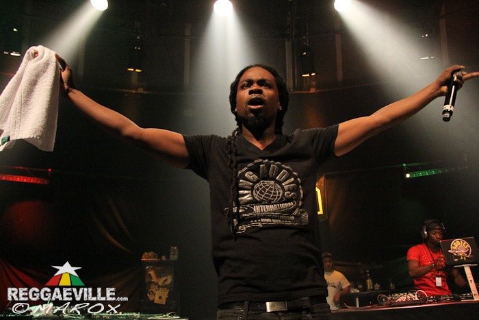 King Addies vs. Supersonic Sonic @ 1-2-3 Badda Dan Clash 2015