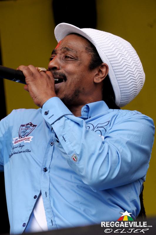 Earl Sixteen ft. The Suns Of Dub @ Reggae Sundance 2014