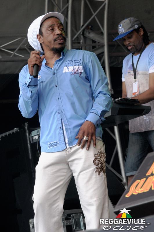 Earl Sixteen ft. The Suns Of Dub @ Reggae Sundance 2014