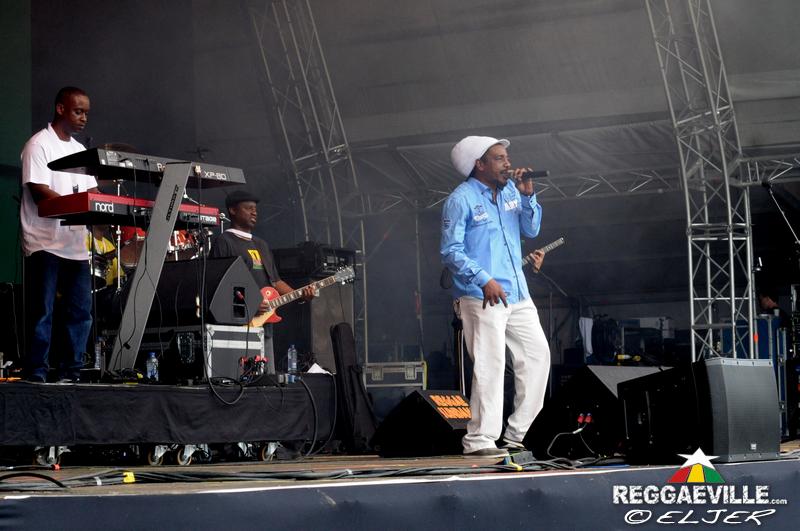 Earl Sixteen ft. The Suns Of Dub @ Reggae Sundance 2014